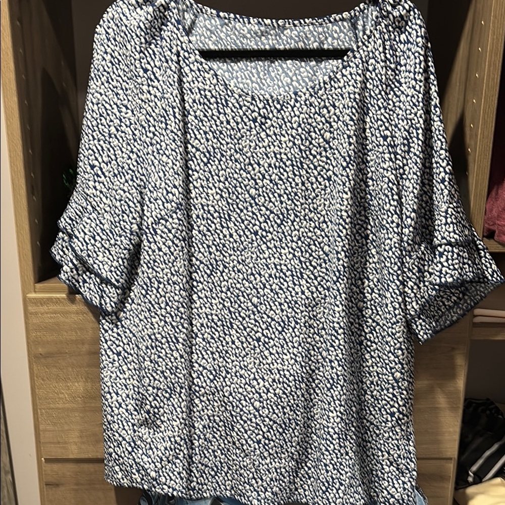 SHEIN Black and White Flutter Sleeve Blouse